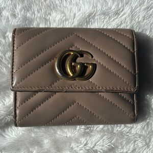 Gucci Women's Taupe Quilted Wallet with Gold Logo